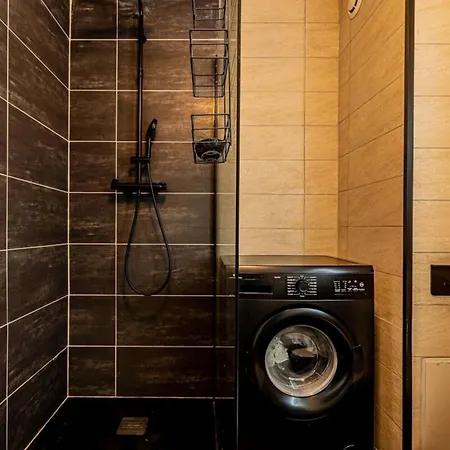 Moundi Piscine-parking-balcon Proche Hippodrome Appartement Toulouse